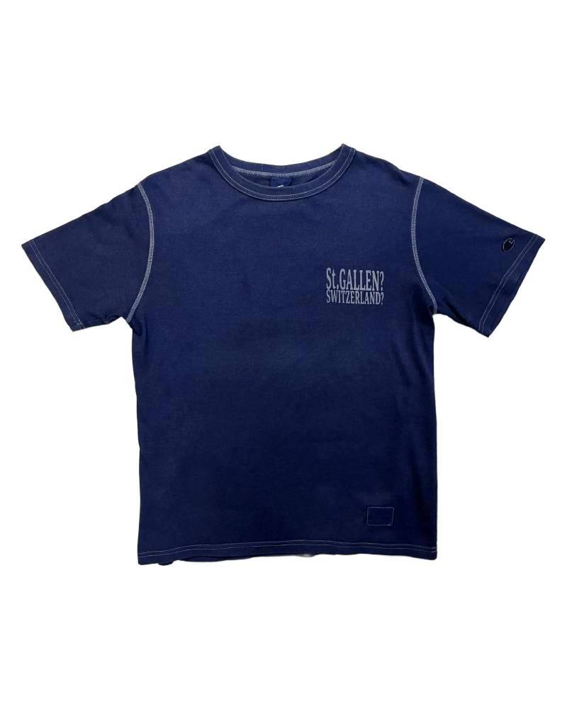 S_St.GALLEN? SWITZERLAND? -左胸レーヨンフロック-半袖Tシャツ-ネイビー染め　【サイズL相当】